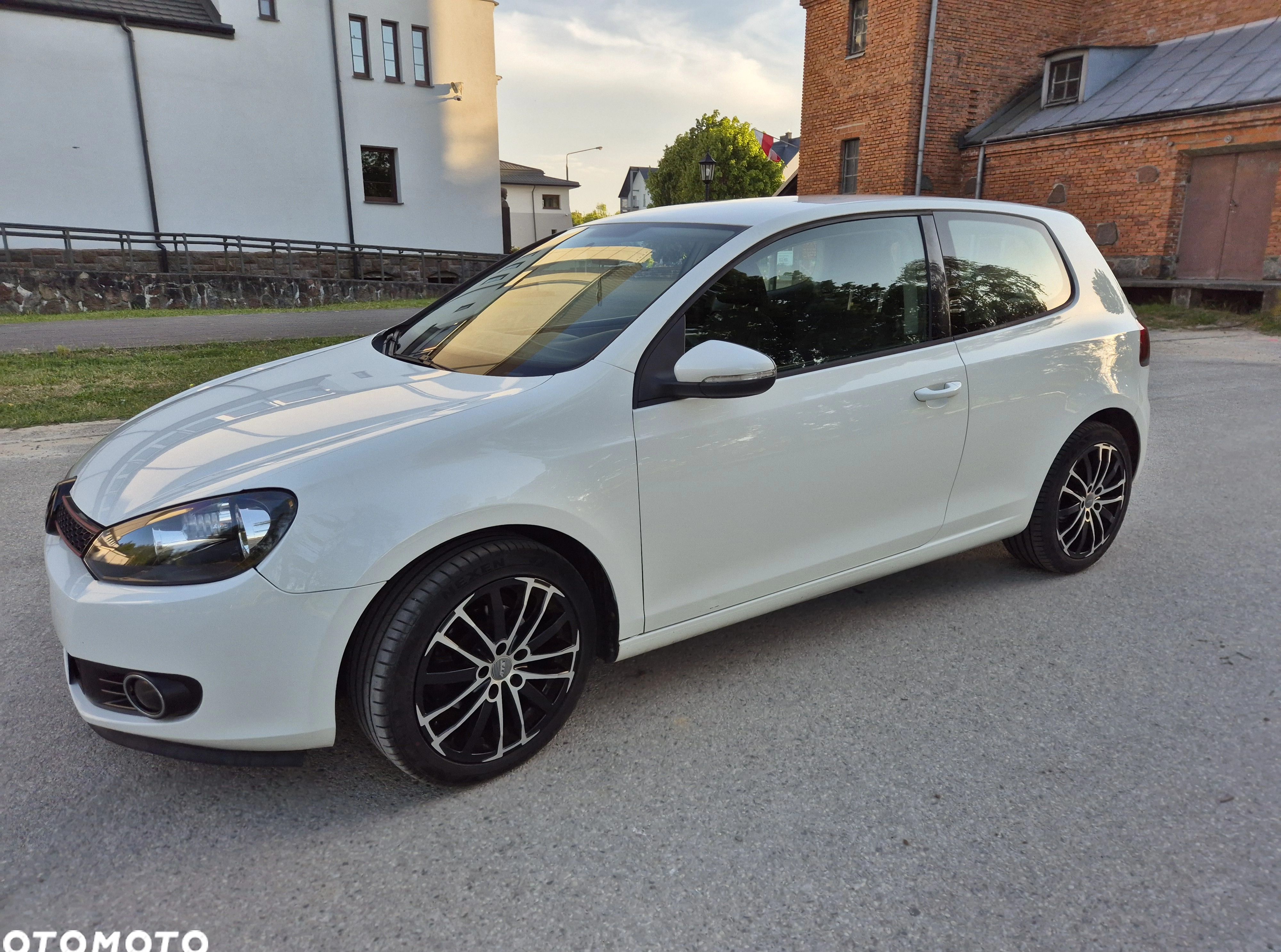 Volkswagen Golf cena 18900 przebieg: 199000, rok produkcji 2009 z Pionki małe 92